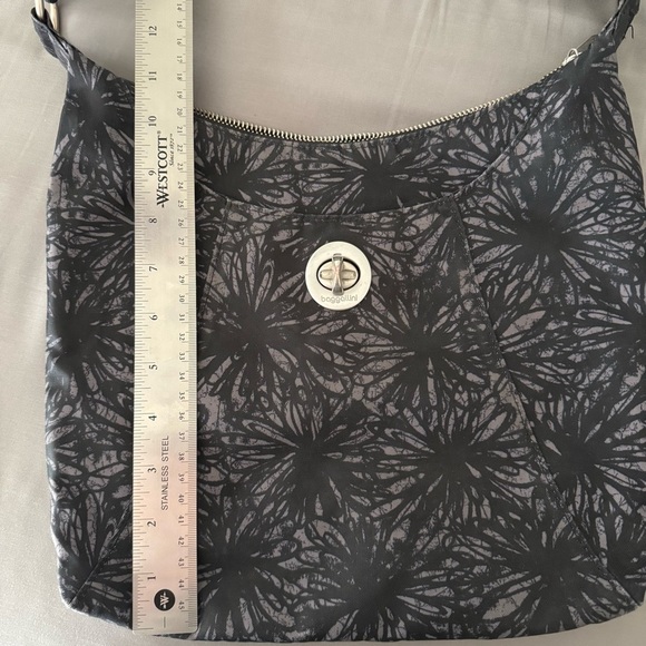 Baggallini Crossbody/Shoulder Bag - Picture 13 of 14